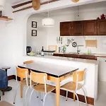 2-bedroom House W Garden In Heart Of Village Ferragudo (Faro)