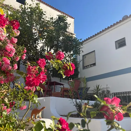 2-bedroom House With Sunny Garden In Ferragudo Village Holiday home *